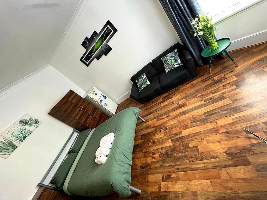 ホテル Woodgreen House ロンドン エクステリア 写真