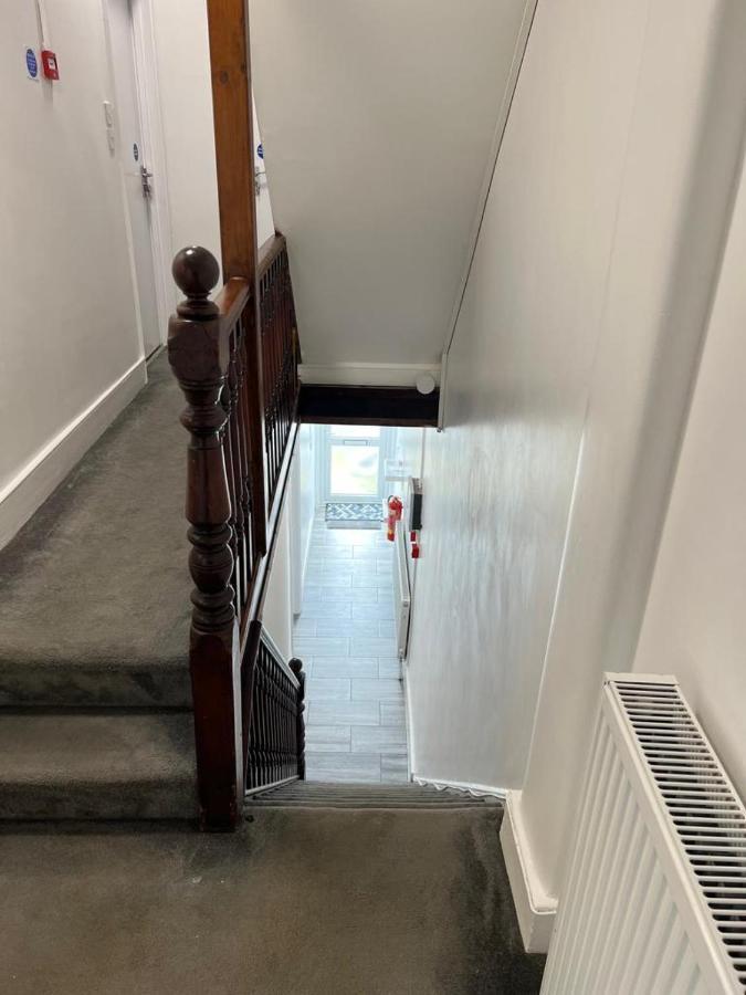 ホテル Woodgreen House ロンドン エクステリア 写真