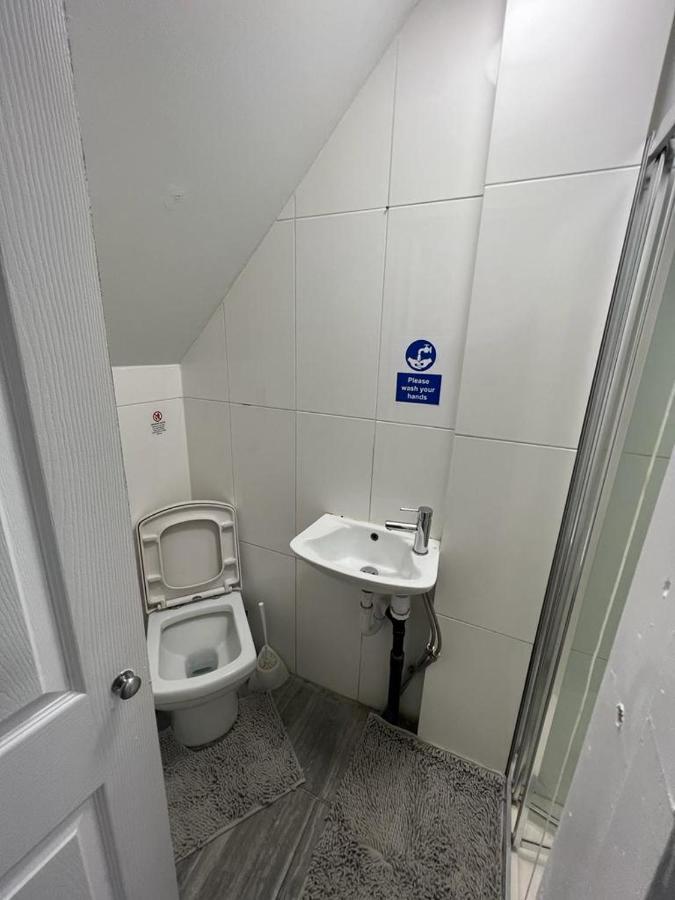 ホテル Woodgreen House ロンドン エクステリア 写真