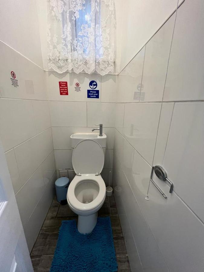 ホテル Woodgreen House ロンドン エクステリア 写真