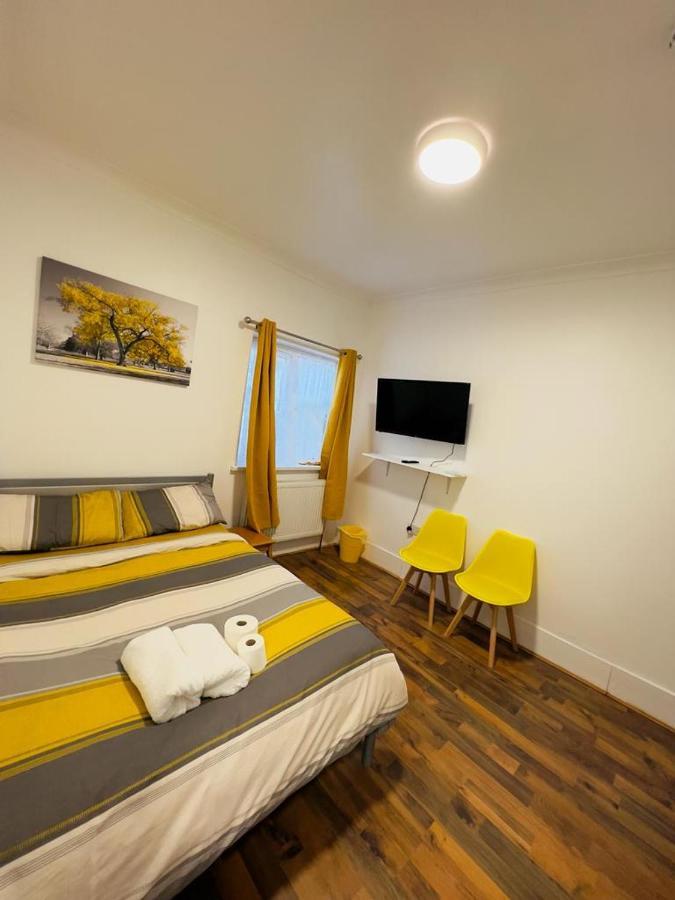 ホテル Woodgreen House ロンドン エクステリア 写真