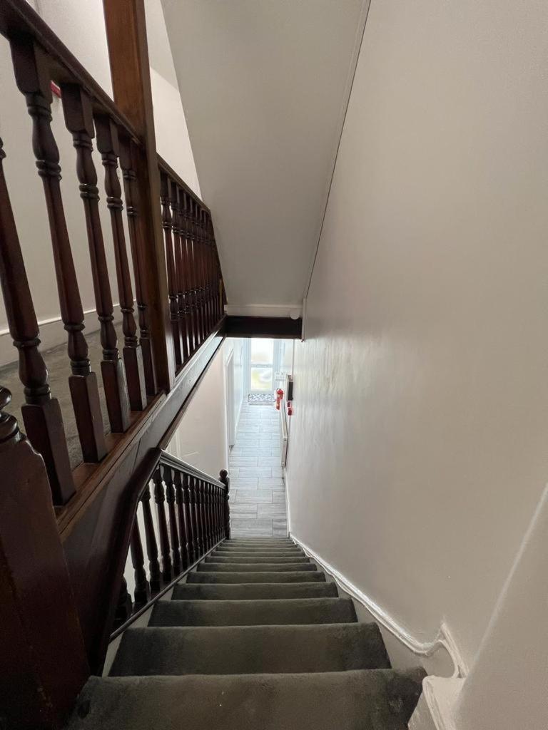ホテル Woodgreen House ロンドン エクステリア 写真